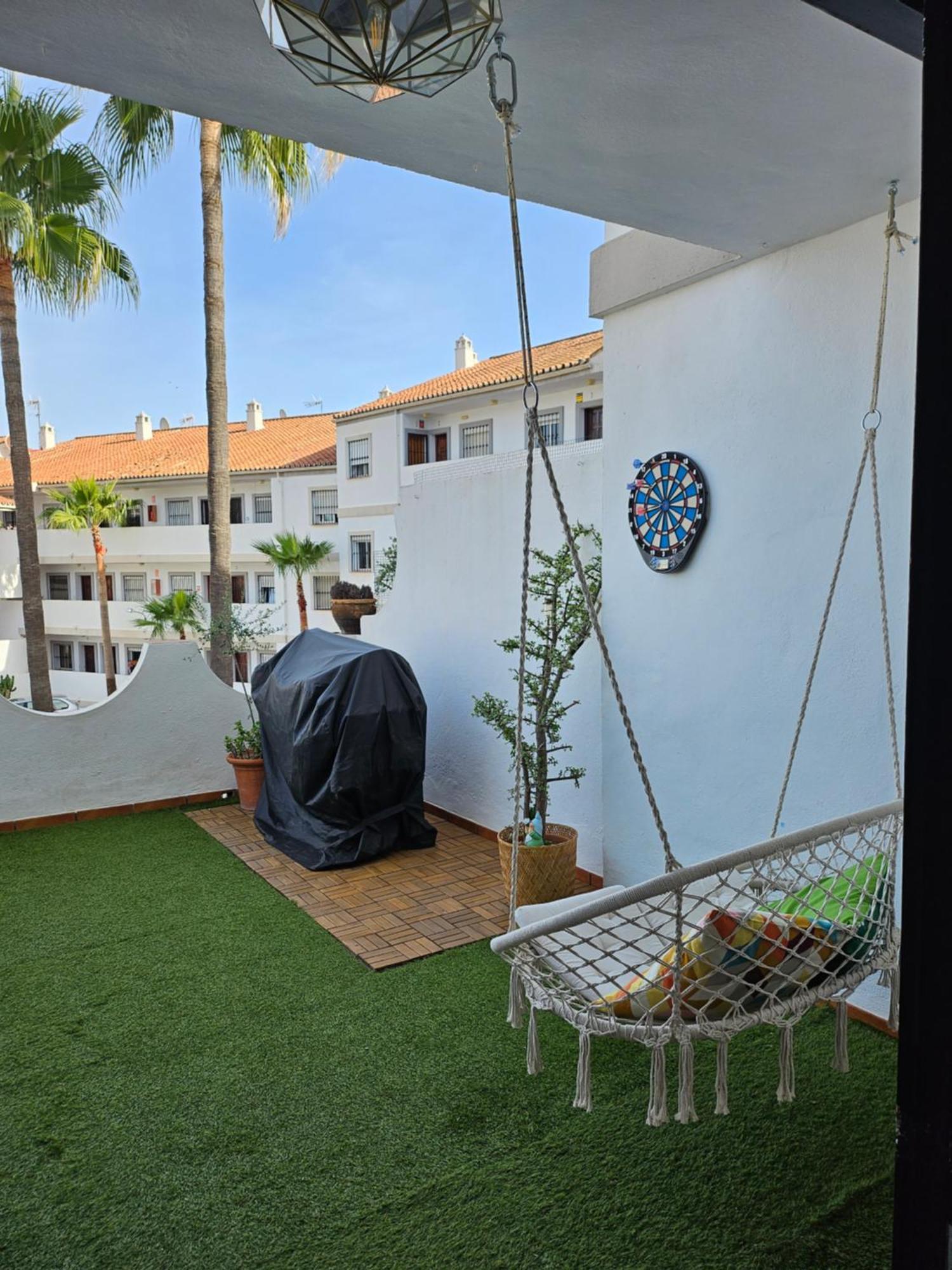 Apartamento En Mijas Con Terraza, Capacidad Para 5 Personas Con Piscina De Temporada Малага Экстерьер фото